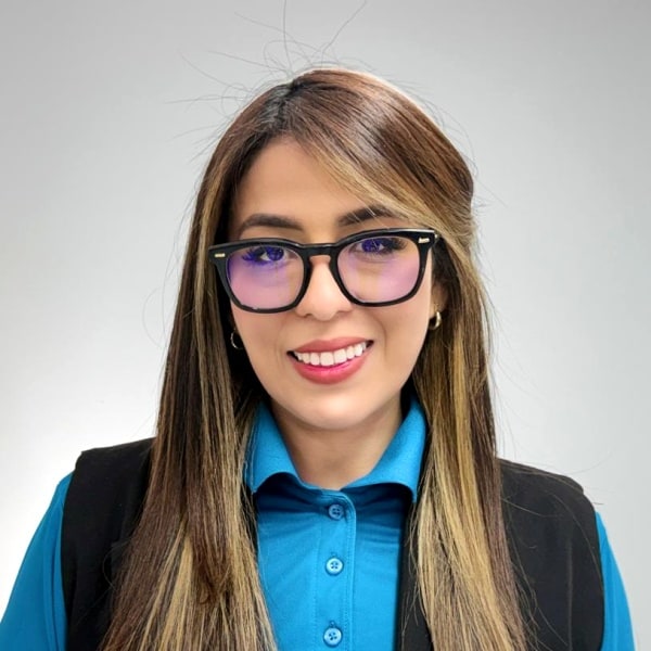Dannia Martinez-Chicas, Coder